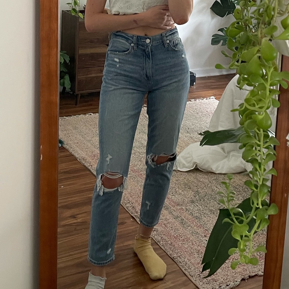 Sold // American eagle mom jeans